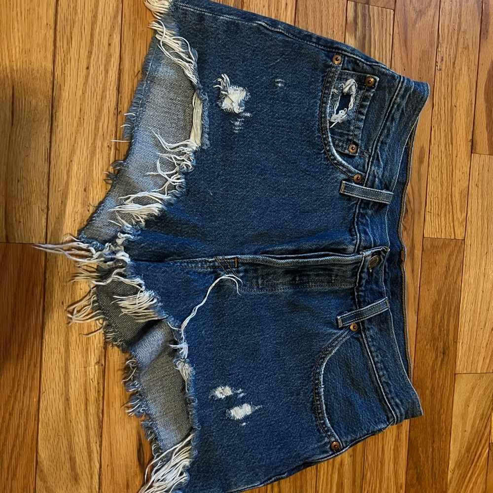 Womens Distressed Levi 501 Shorts 28